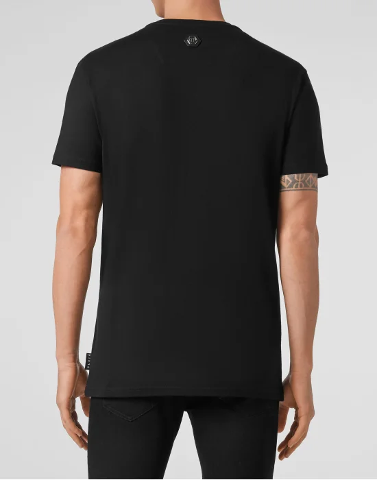 T-shirt Round Neck SS Outline Skull crystal