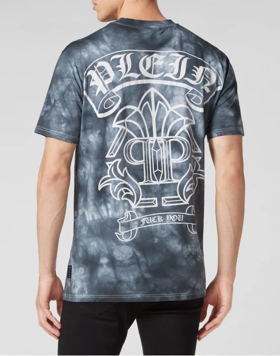 Tie-Dye T-shirt Round Neck SS Gothic Banner