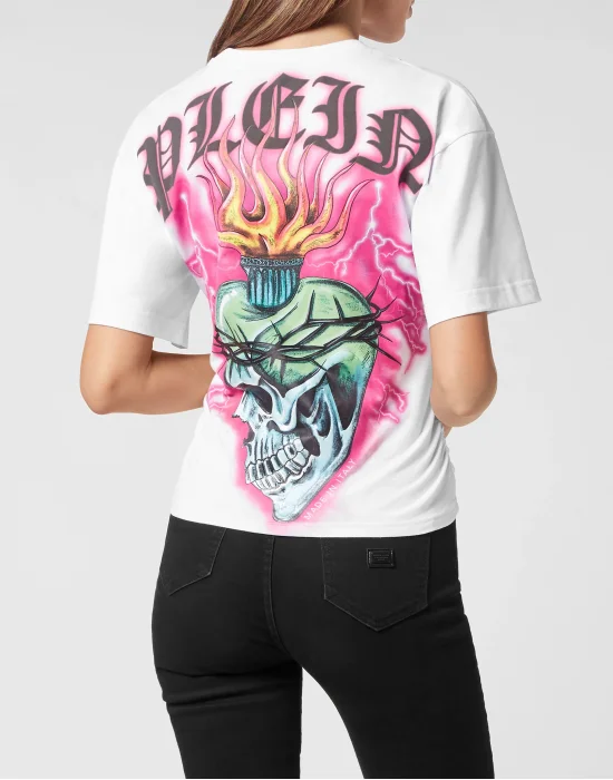 Cropped T-shirt Round Neck Love Tattoo