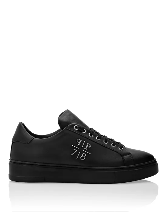 Lo-Top Sneakers PP1978