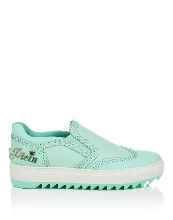 Slip on platform "Karachi"