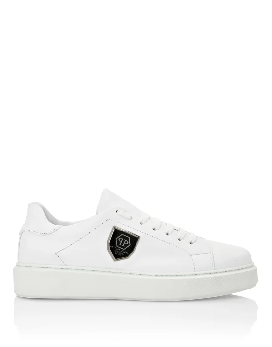 Lo-Top Sneakers