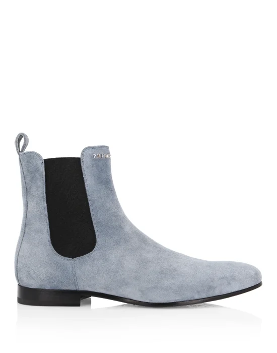 Boots Low Flat Statement