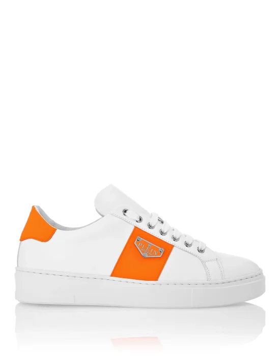 Lo-Top Sneakers Triangle Plein