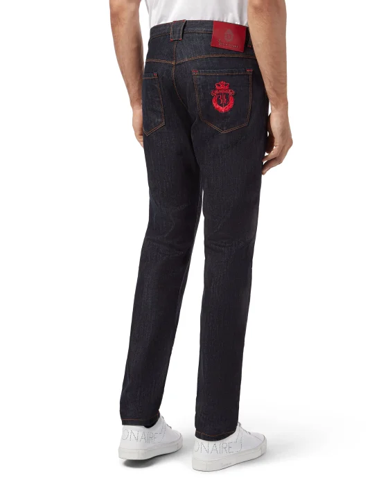 Slim Fit Crest